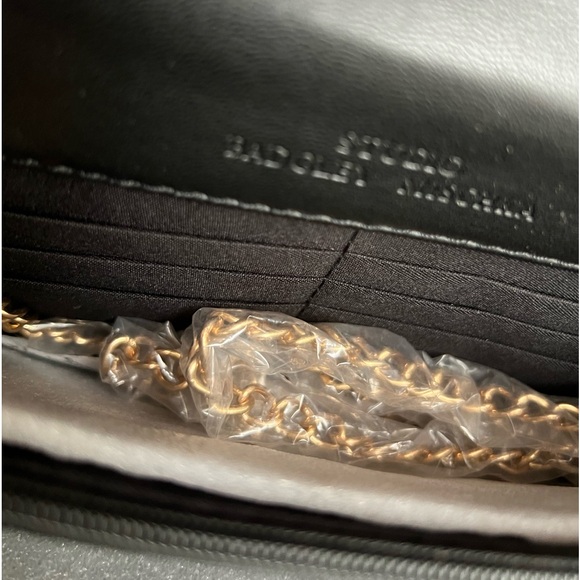NWT Badgley Mischka Chevron Quilted Black Clutch/Crossbody with Gold Chain - Picture 9 of 10